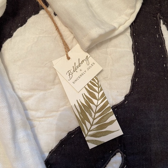 Billabong x Sincerely Jules Lovers Wish Dress - Picture 4 of 6